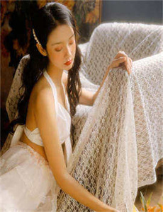 女侠含泪巨臀迎合79